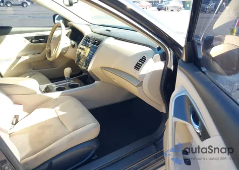 2015 Nissan Altima 2.5 Sv z USA, uszkodzony, nr VIN 1N4AL3AP3FC239399